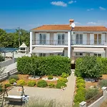 Modern XXL Villa